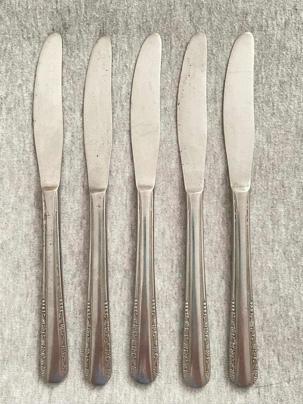 Sohnaco-A Classic Stainless Steel Butter Knives - Set of 5 Made in Japan